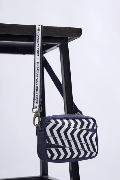 Denim bag With chevron Lace