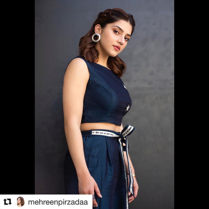 W Crop Top
